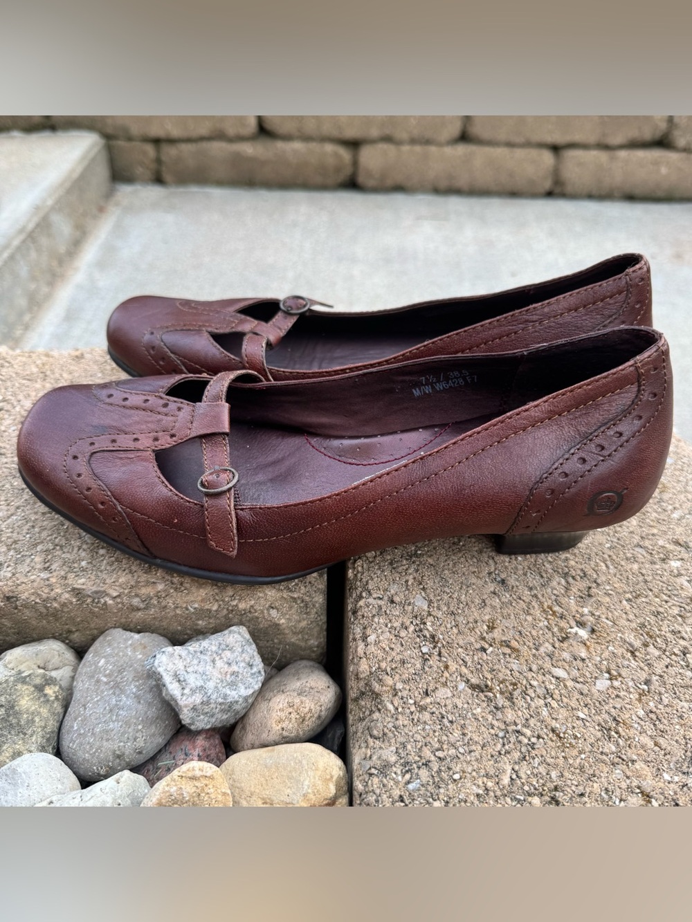 Born Brown Leather T-Strap Mary Jane Flats Size 7.5